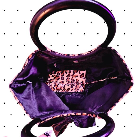 Lux De Ville Pin up coture fuzzy feel purse with attached coin purse - Picture 3 of 3